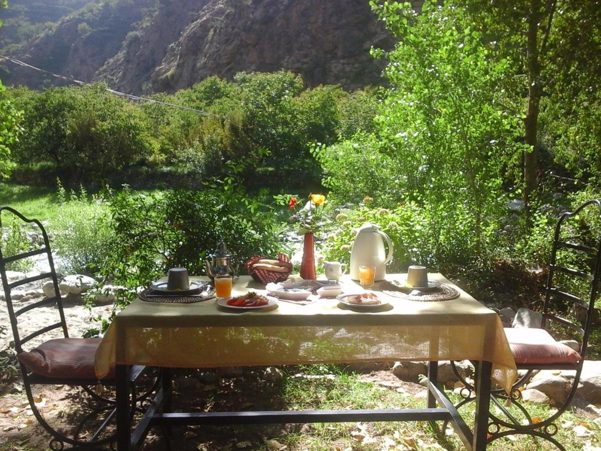 Hôtel Au Bord de l'Eau à Sti Fadma Extérieur photo